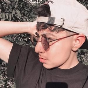 Meet your Posher, Alejandro